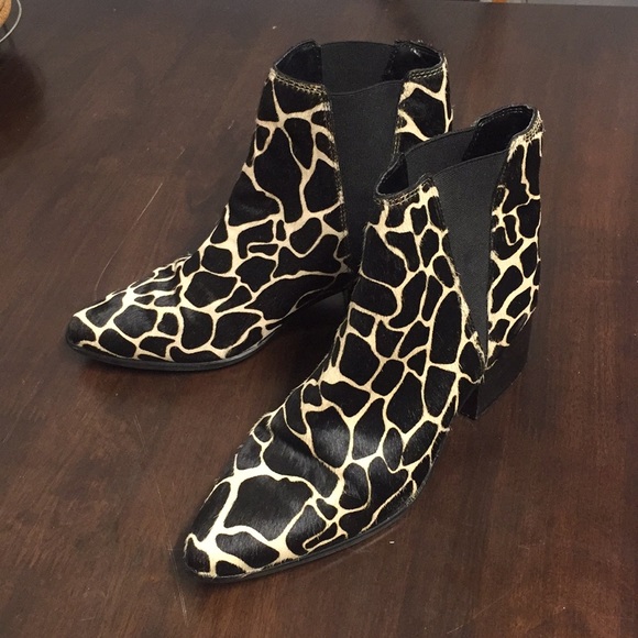 Giraffe ankle Boots - Picture 4 of 7